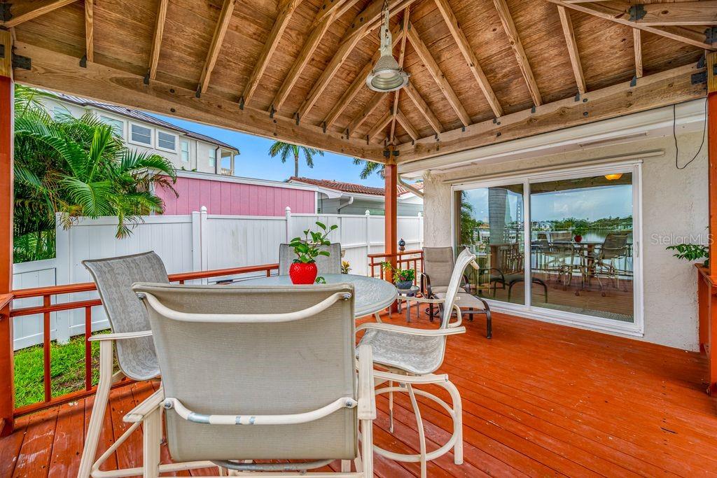Relax and enjoy your morning coffee - 530 79TH ST S, ST PETERSBURG