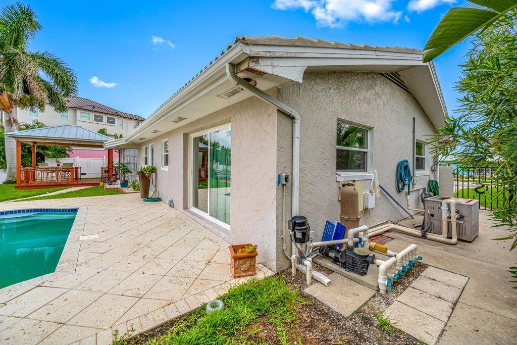 Left Side of Home - 530 79TH ST S, ST PETERSBURG