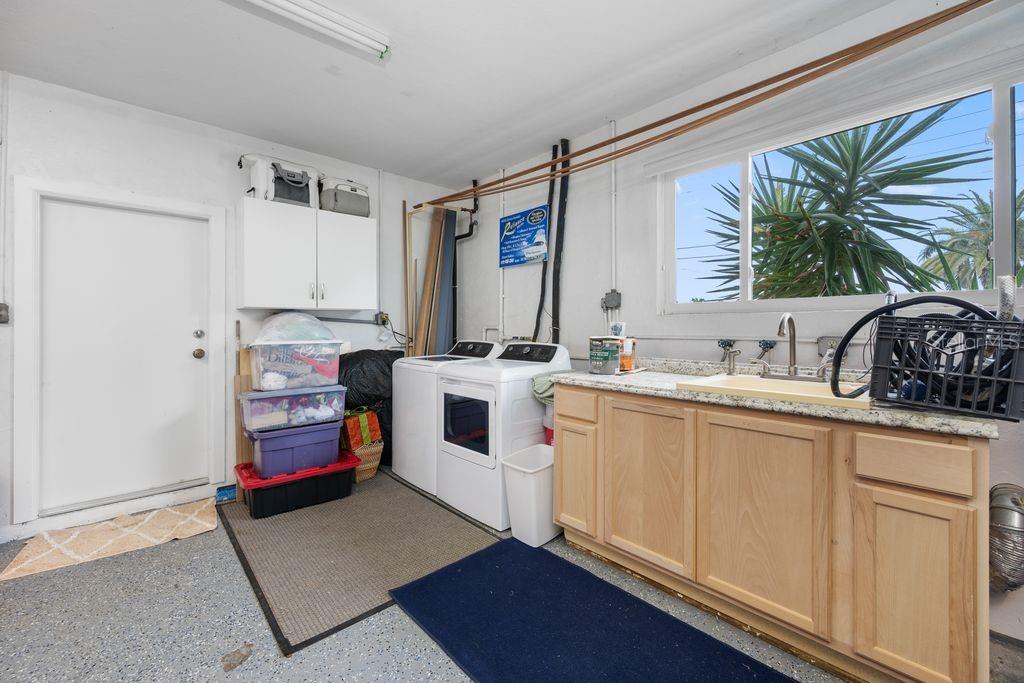 Garage - 530 79TH ST S, ST PETERSBURG