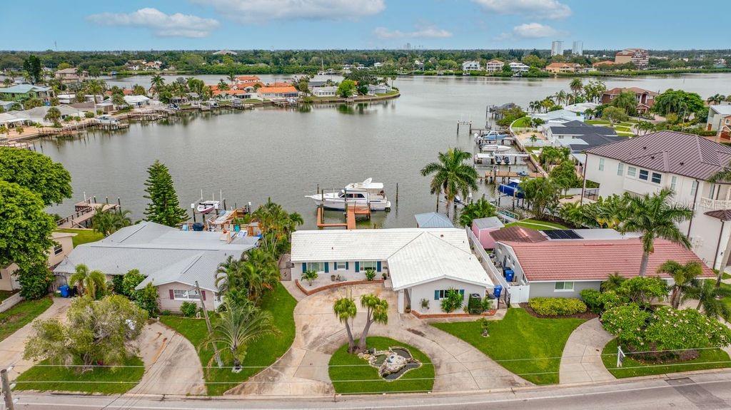 Single Family Residence at 530 79TH ST S, ST PETERSBURG, photo 51 of 54