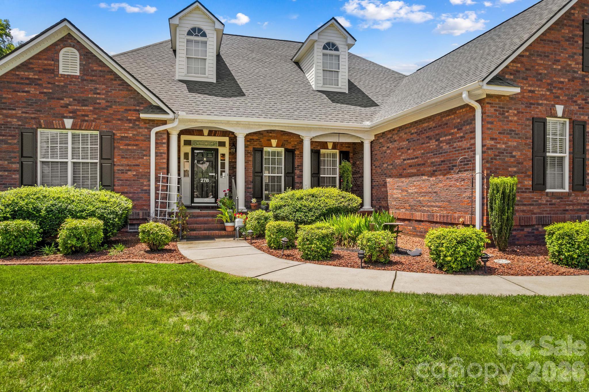 Single Family Residence at 276 Falcon Crest Lane, Salisbury, photo 2 of 48