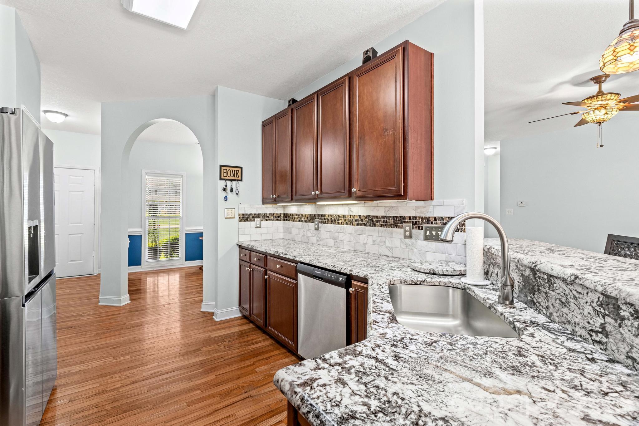 Single Family Residence at 276 Falcon Crest Lane, Salisbury, photo 14 of 48