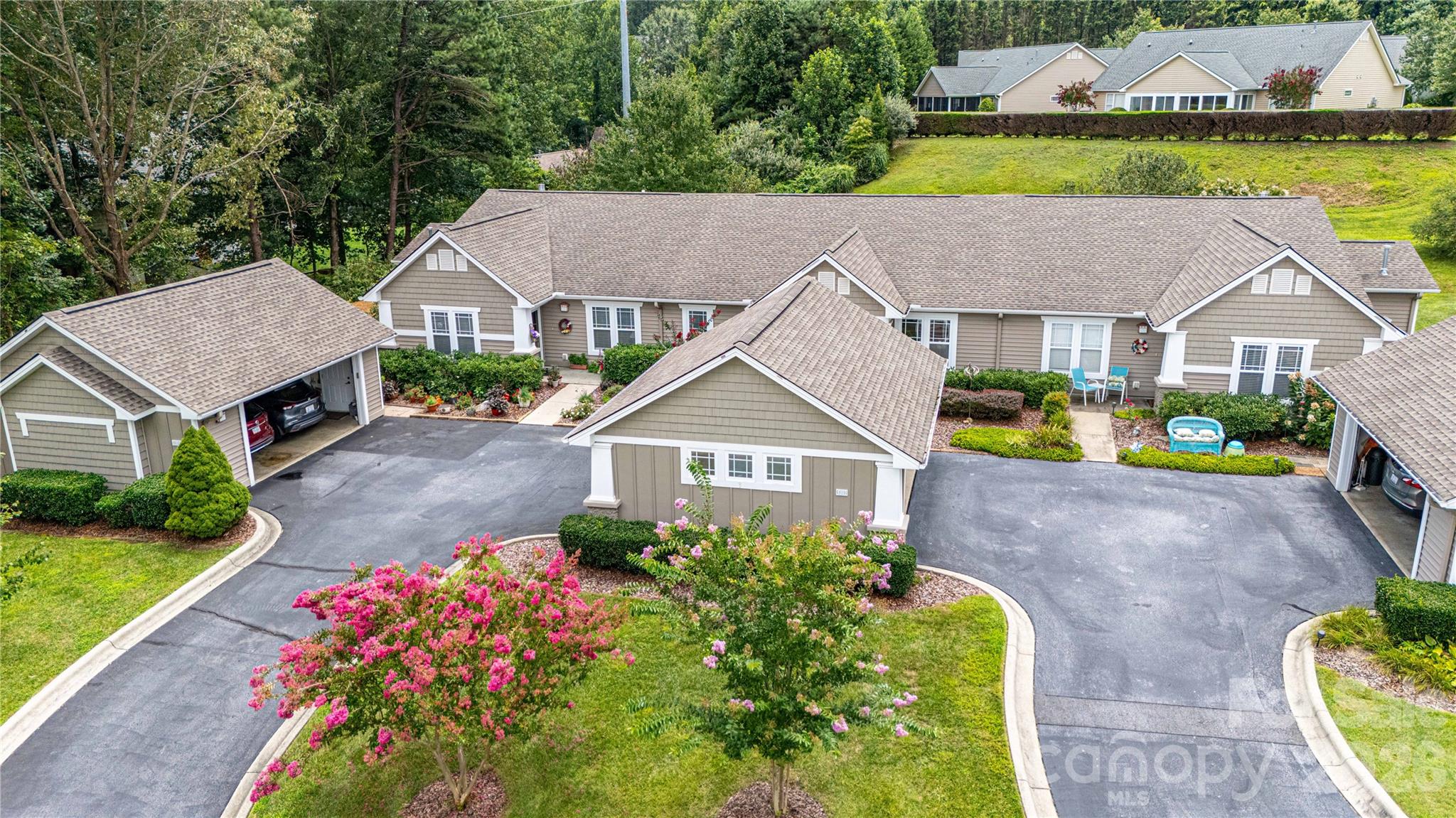 Townhouse at 5303 Wood Duck Way, Hendersonville, photo 2 of 38