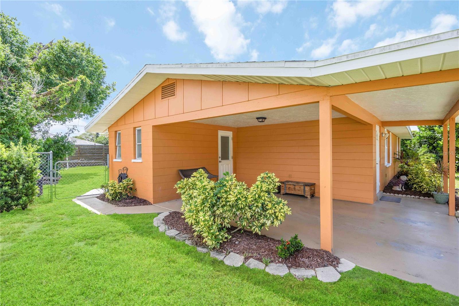 Single Family Residence at 3035 SHAMROCK DR, VENICE, photo 5 of 59