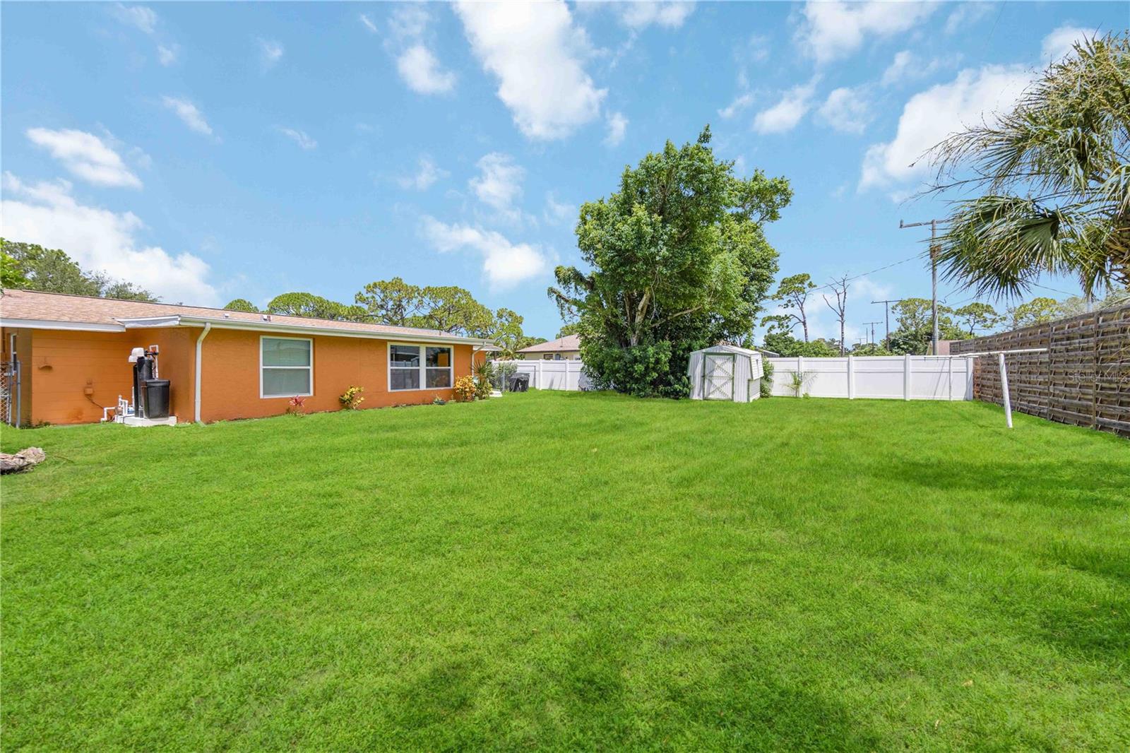 Single Family Residence at 3035 SHAMROCK DR, VENICE, photo 41 of 59