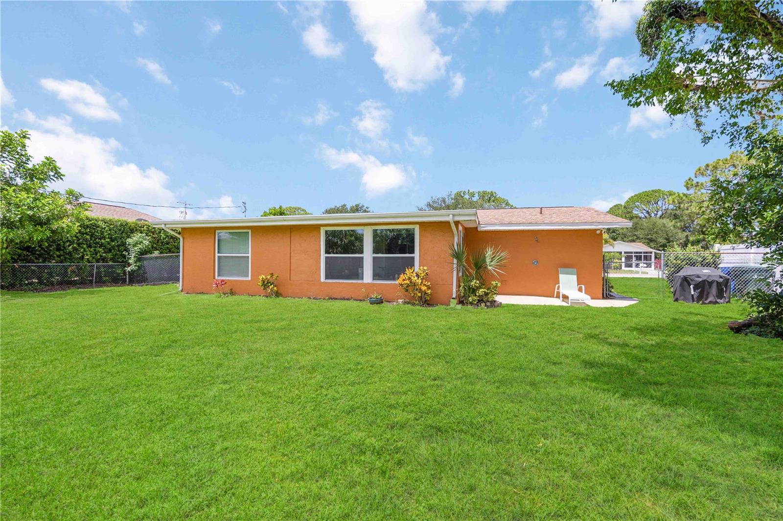 Single Family Residence at 3035 SHAMROCK DR, VENICE, photo 43 of 59
