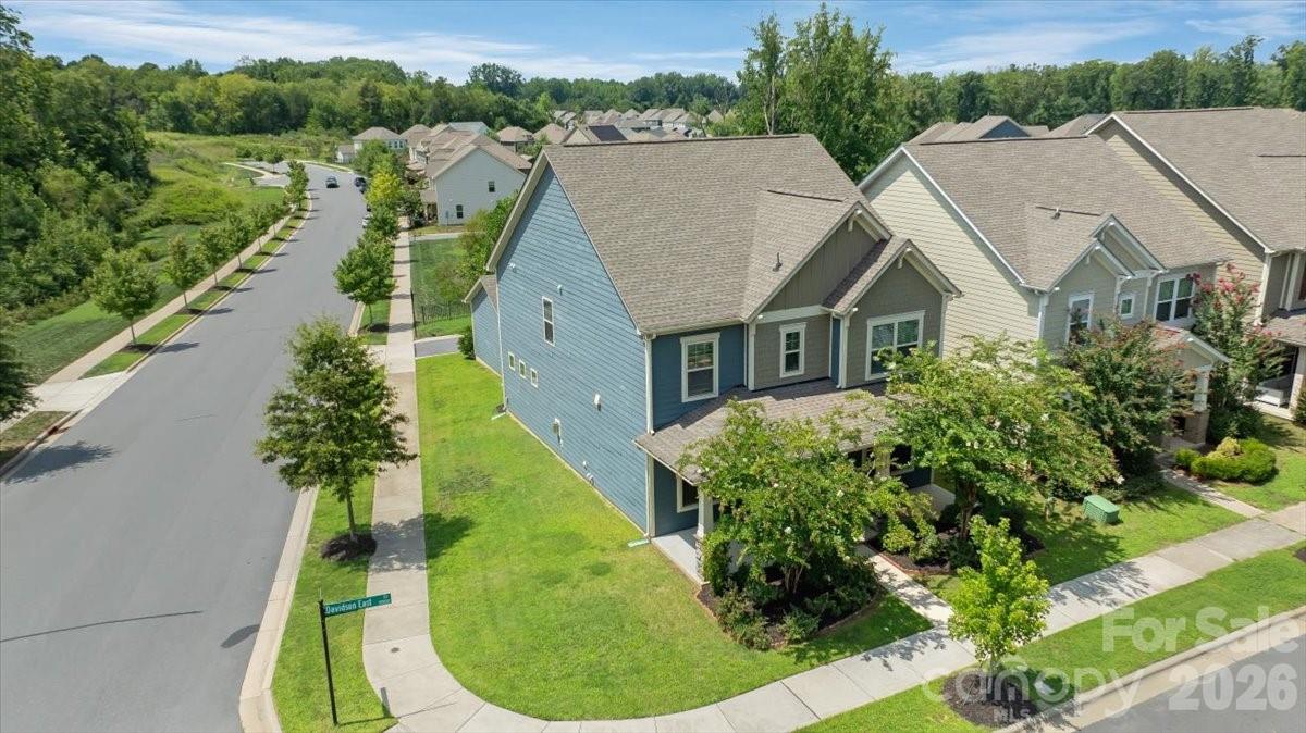 Single Family Residence at 15505 Davidson East Drive, Davidson, photo 6 of 48