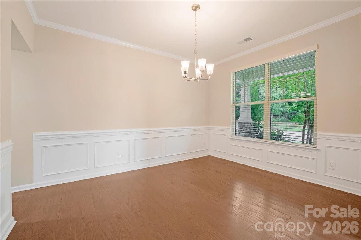 Single Family Residence at 15505 Davidson East Drive, Davidson, photo 8 of 48