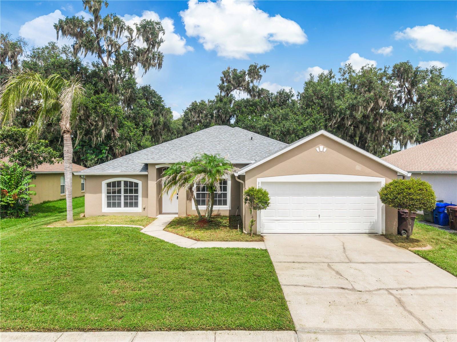 2106 THE OAKS BLVD