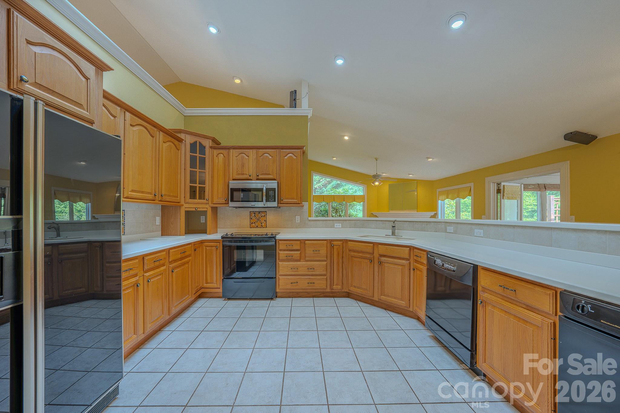 Single Family Residence at 5 Kari Circle, Candler, photo 9 of 44