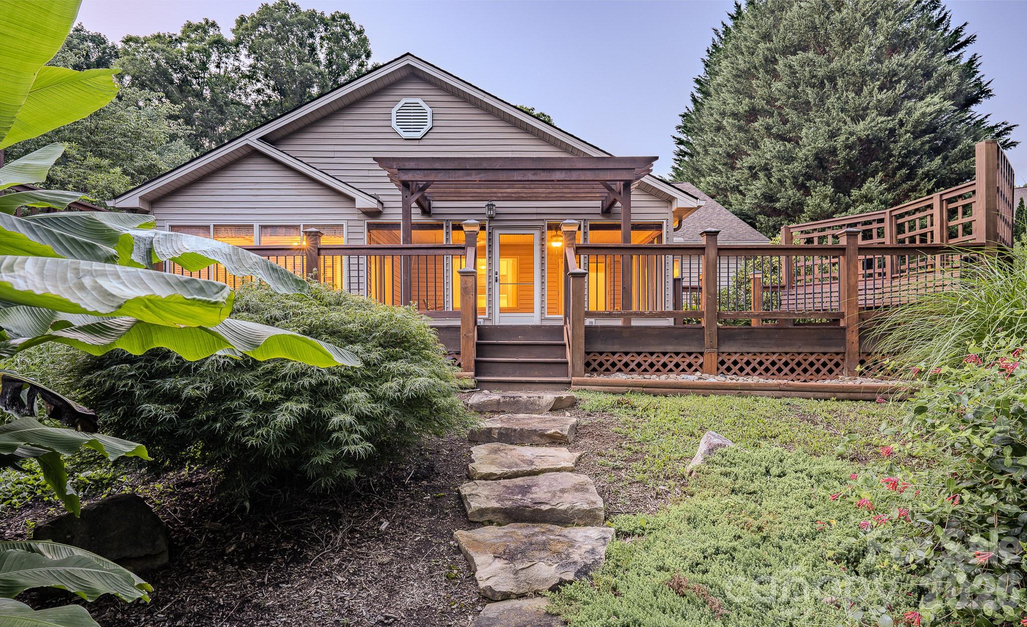 Single Family Residence at 5 Kari Circle, Candler, photo 37 of 44