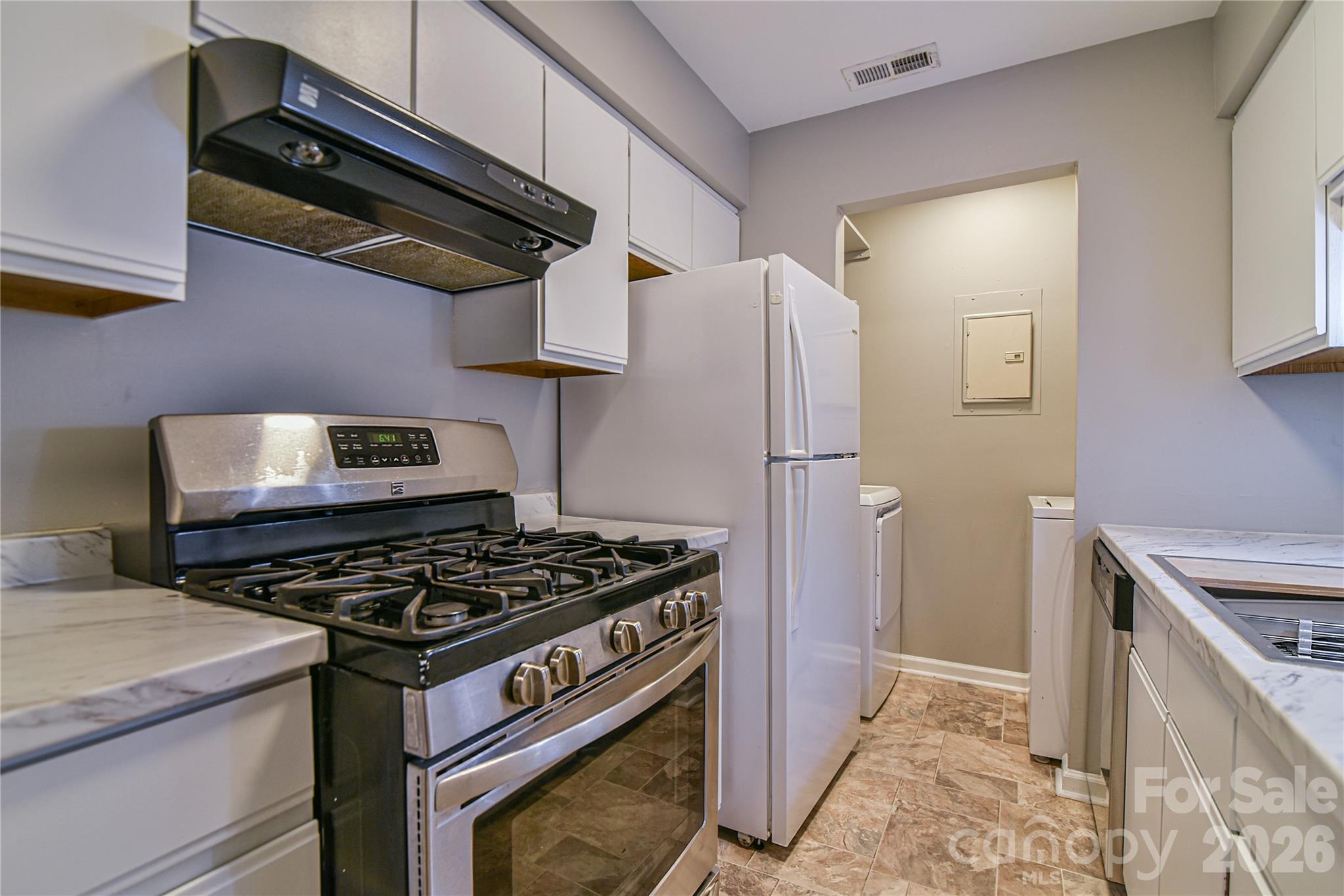 Condominium at 110 Heywood Road, Arden, photo 9 of 25