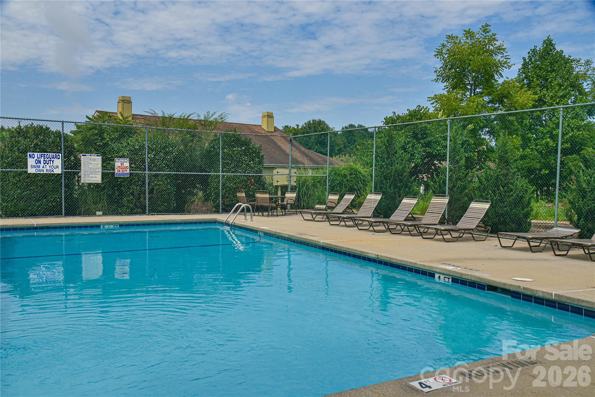 community pool - 110 Heywood Road, Arden