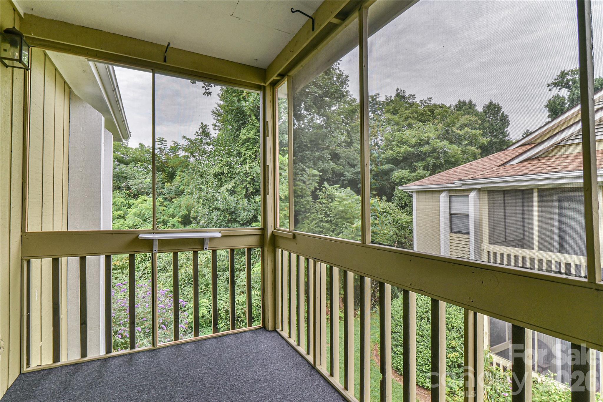 covered patio has new screens - 110 Heywood Road, Arden