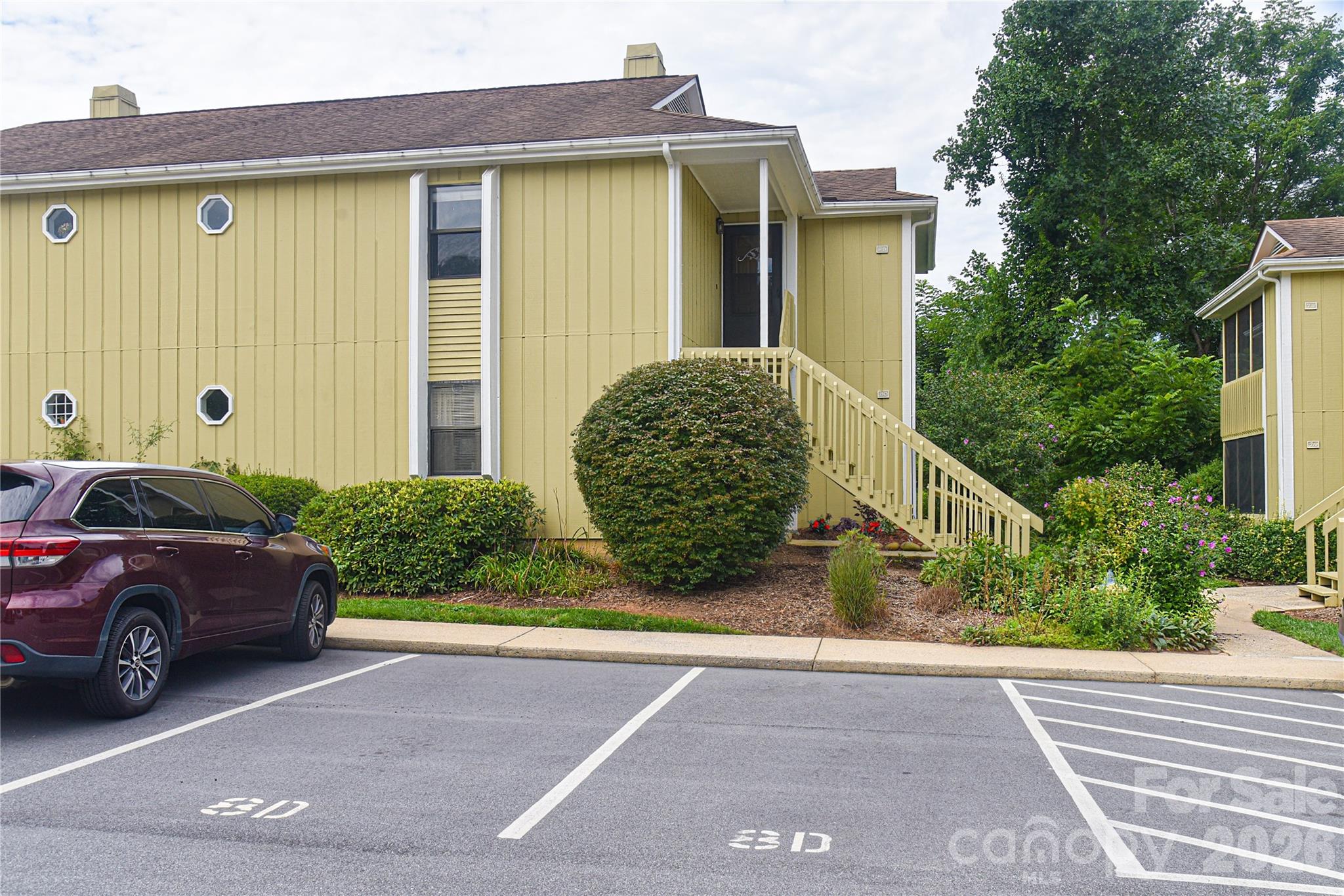 Condominium at 110 Heywood Road, Arden, photo 24 of 25