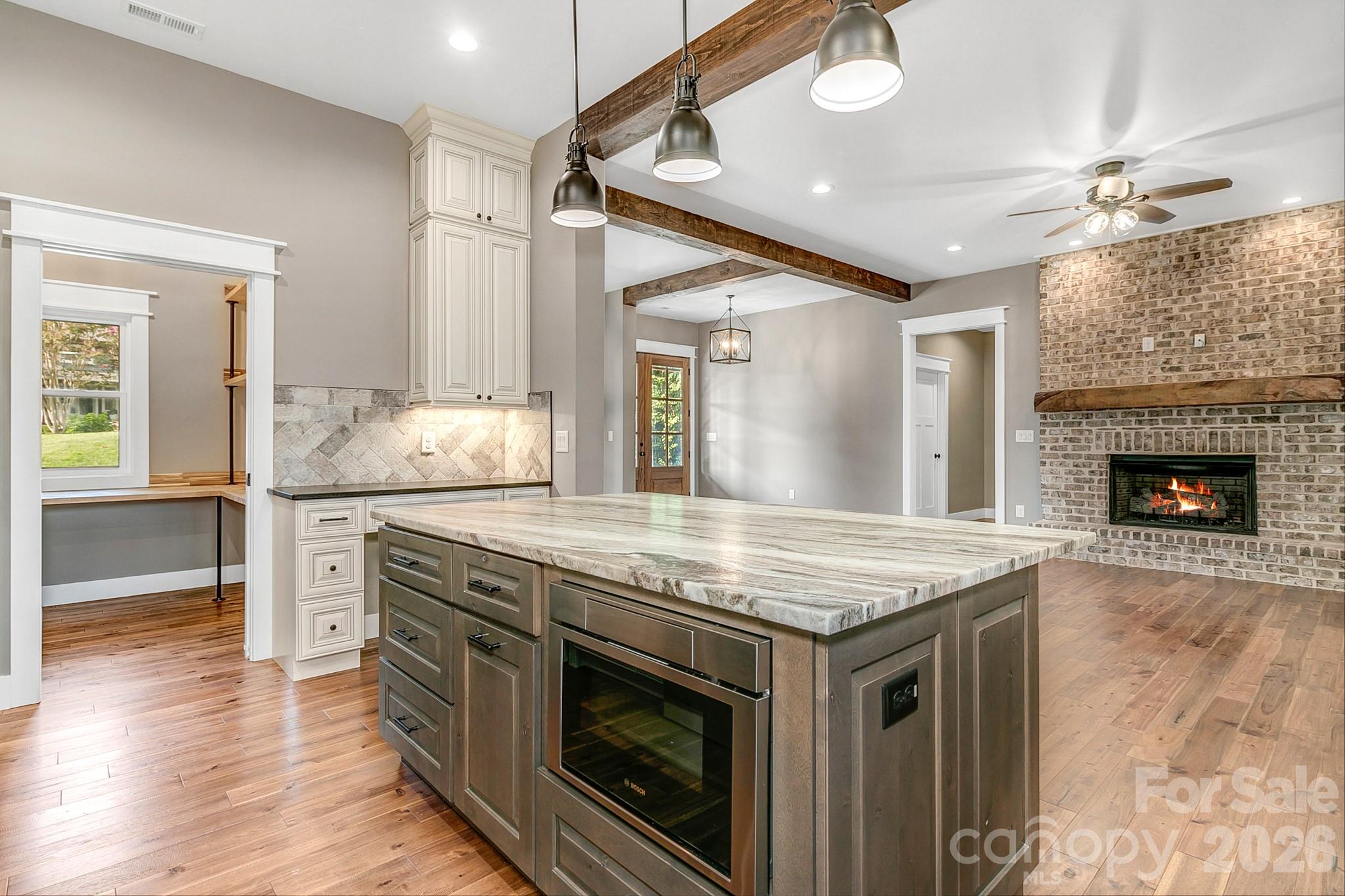 Kitchen - 143 Sunny Morning Court, Hendersonville