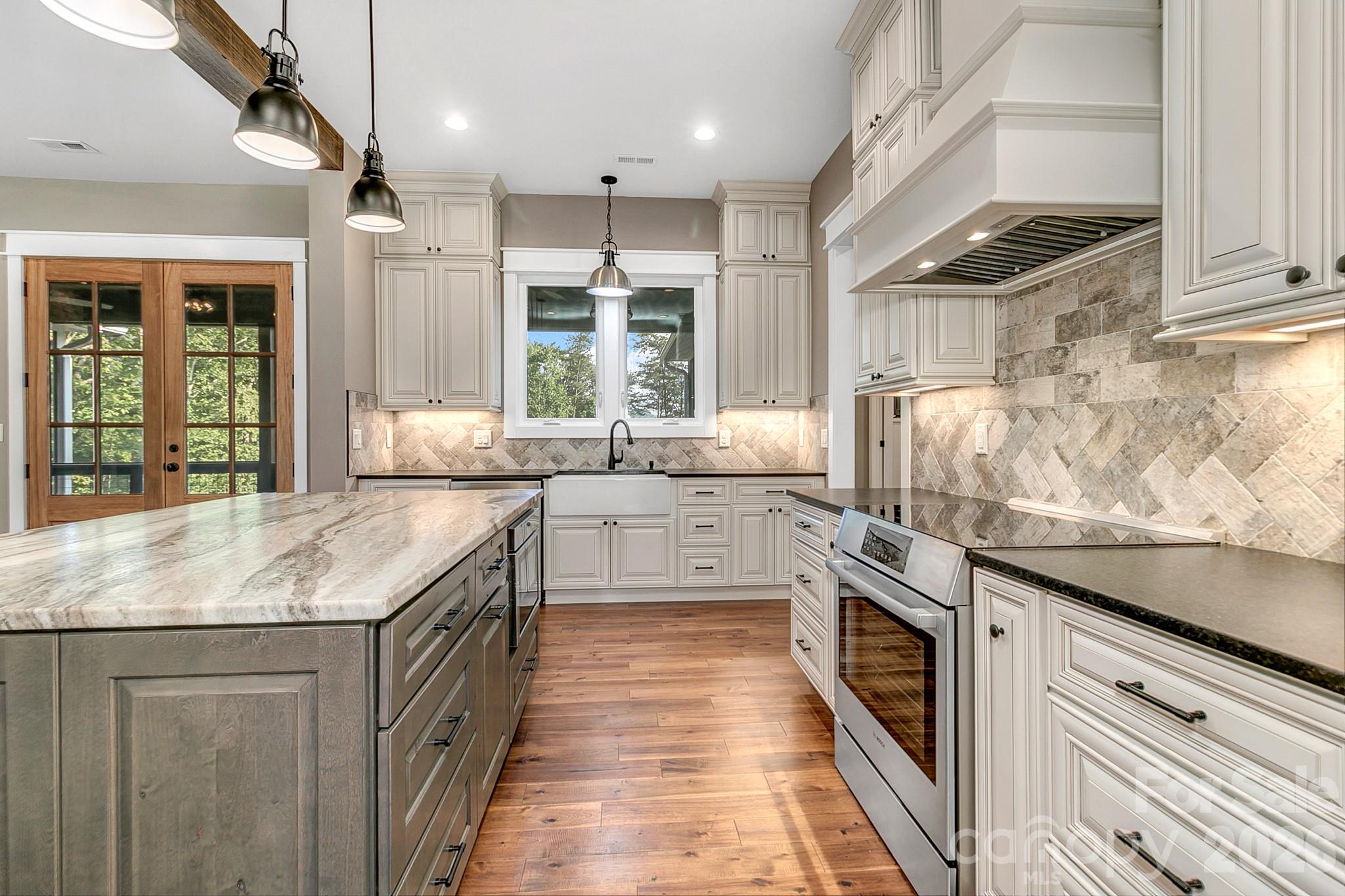 Kitchen - 143 Sunny Morning Court, Hendersonville