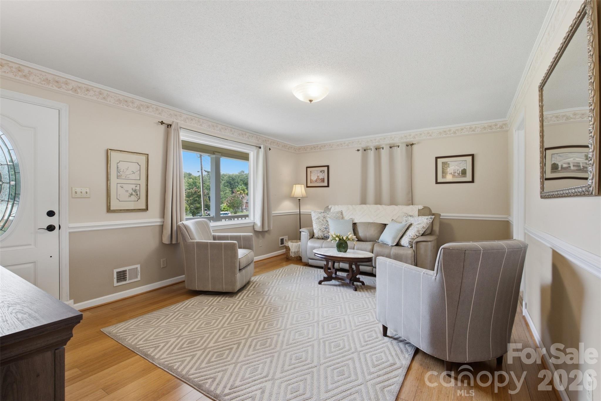 Main Level Living Room - 220 Hunstanton Drive, Winnsboro