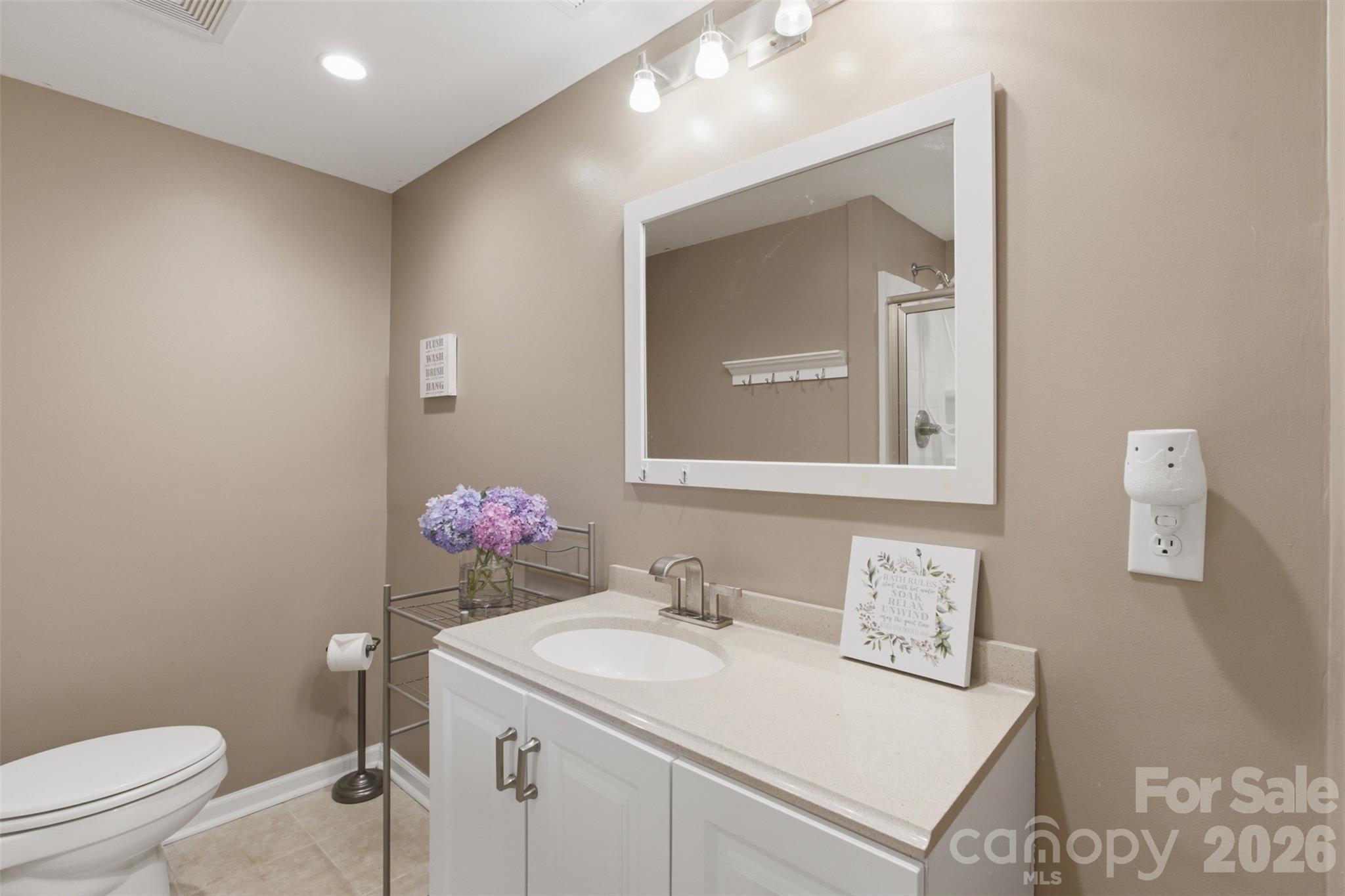 Basement Private Bath - 220 Hunstanton Drive, Winnsboro