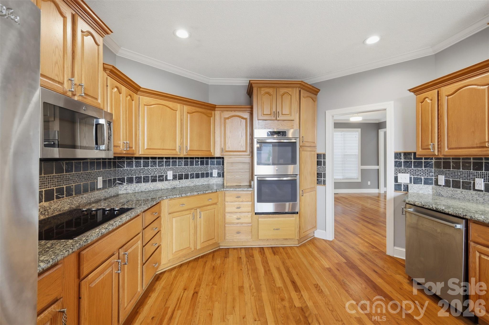 Single Family Residence at 1064 Baker Barn Road, Hickory, photo 12 of 39