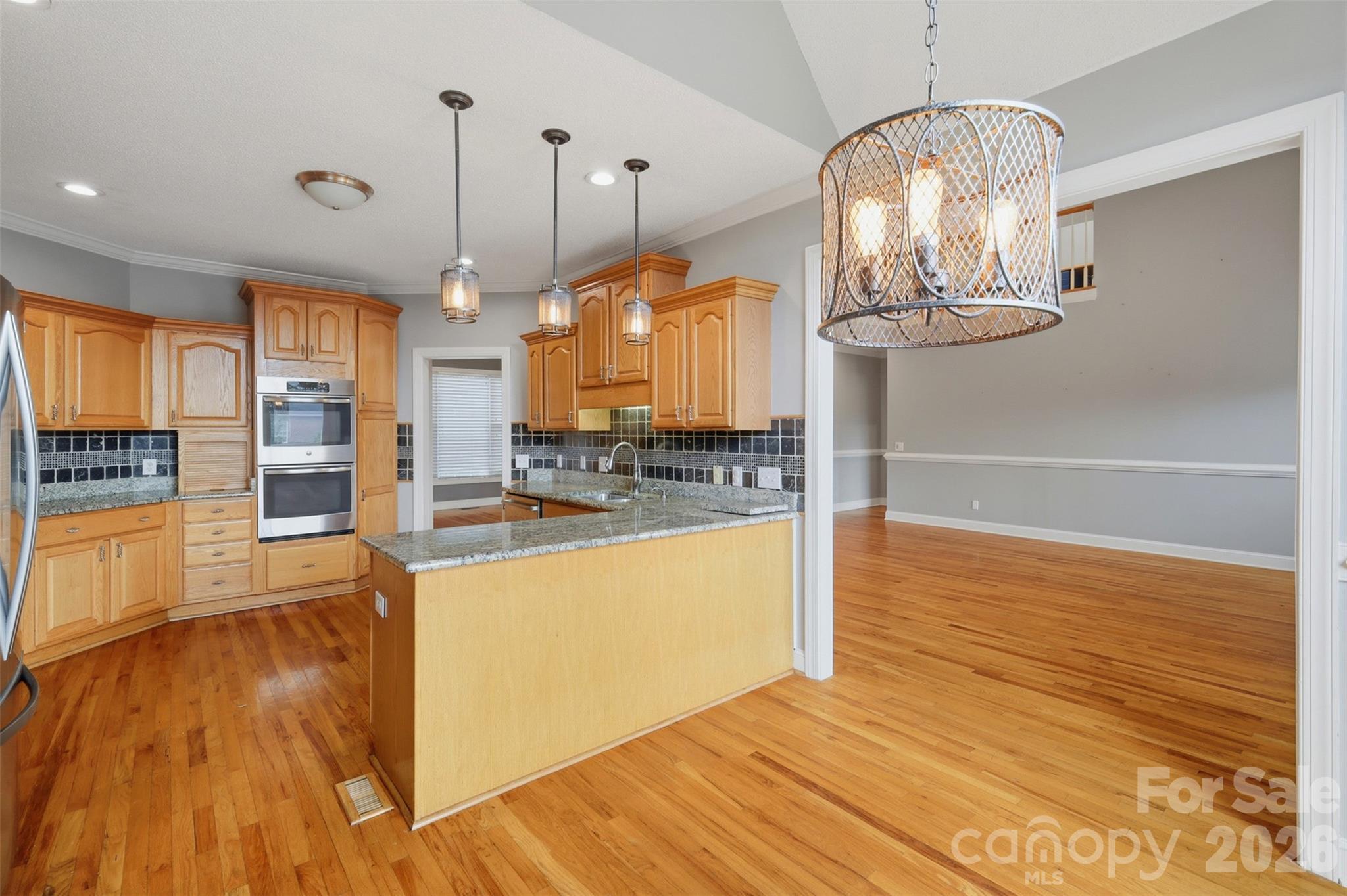 Single Family Residence at 1064 Baker Barn Road, Hickory, photo 13 of 39