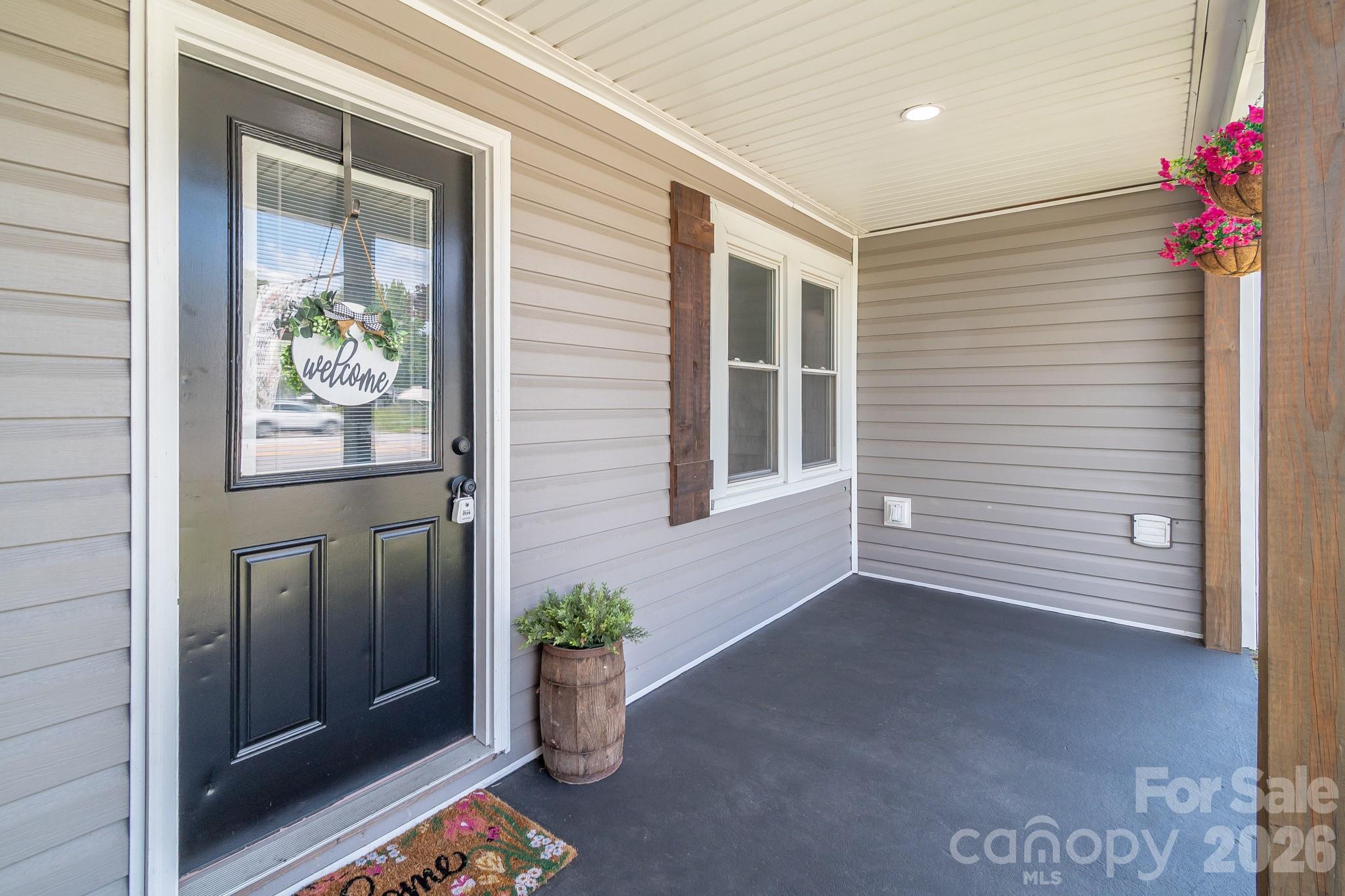 Single Family Residence at 4228 Flat Creek Road, Heath Springs, photo 2 of 47