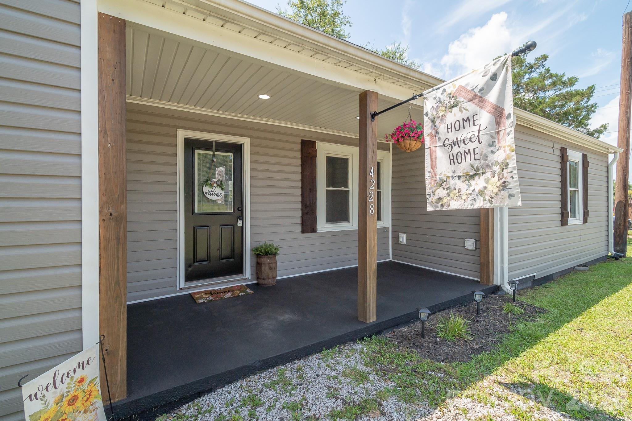Single Family Residence at 4228 Flat Creek Road, Heath Springs, photo 4 of 47