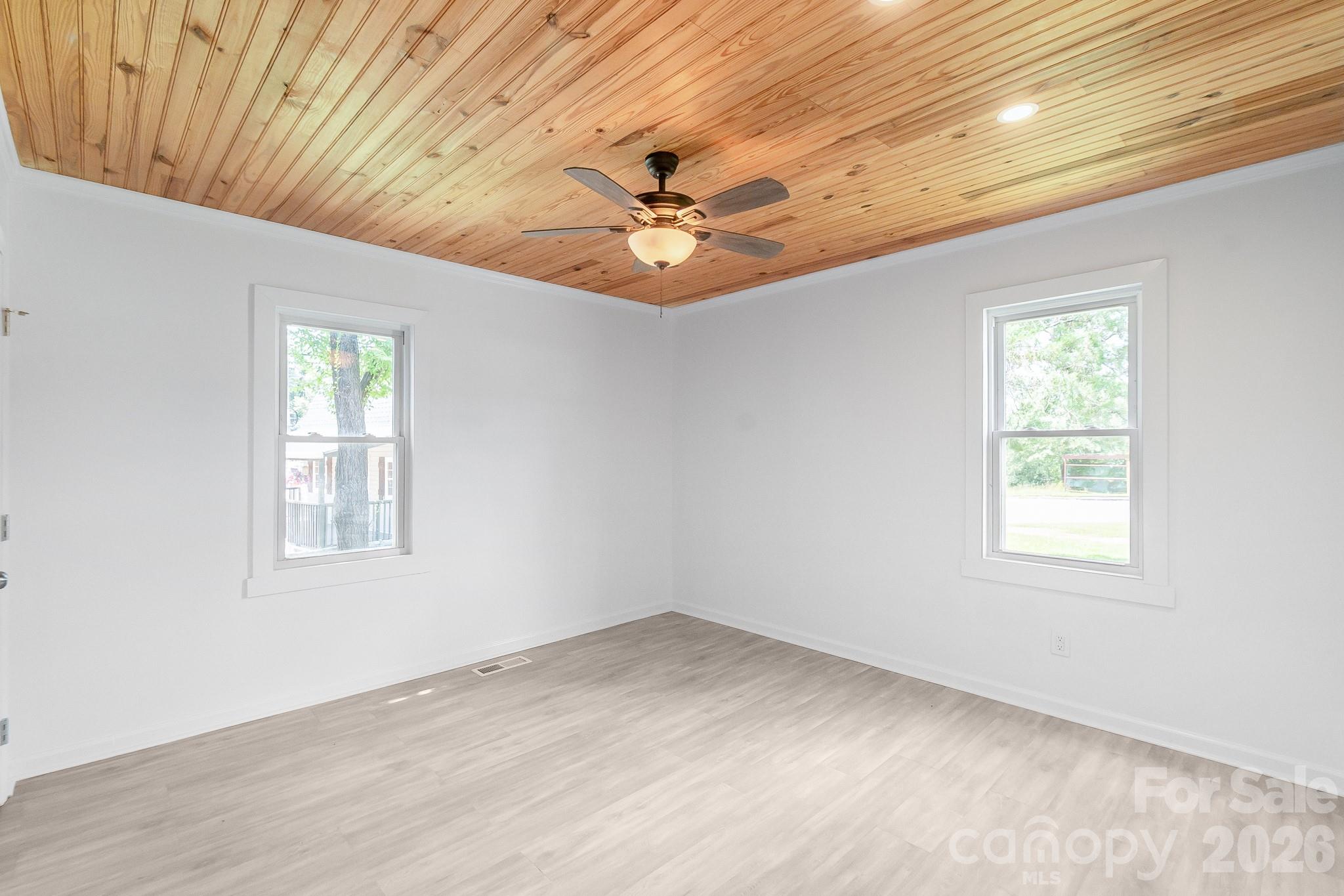 Single Family Residence at 4228 Flat Creek Road, Heath Springs, photo 6 of 47