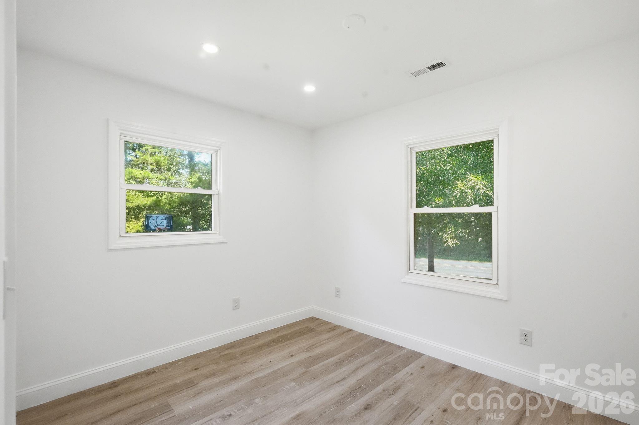 Single Family Residence at 45680 Blackhawk Lane, New London, photo 26 of 43