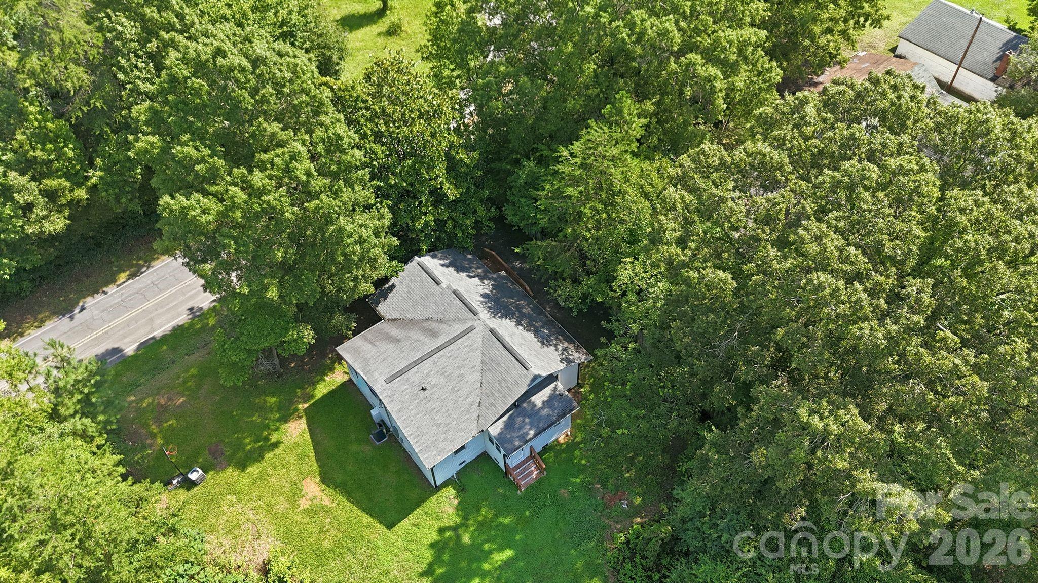 Single Family Residence at 45680 Blackhawk Lane, New London, photo 40 of 43