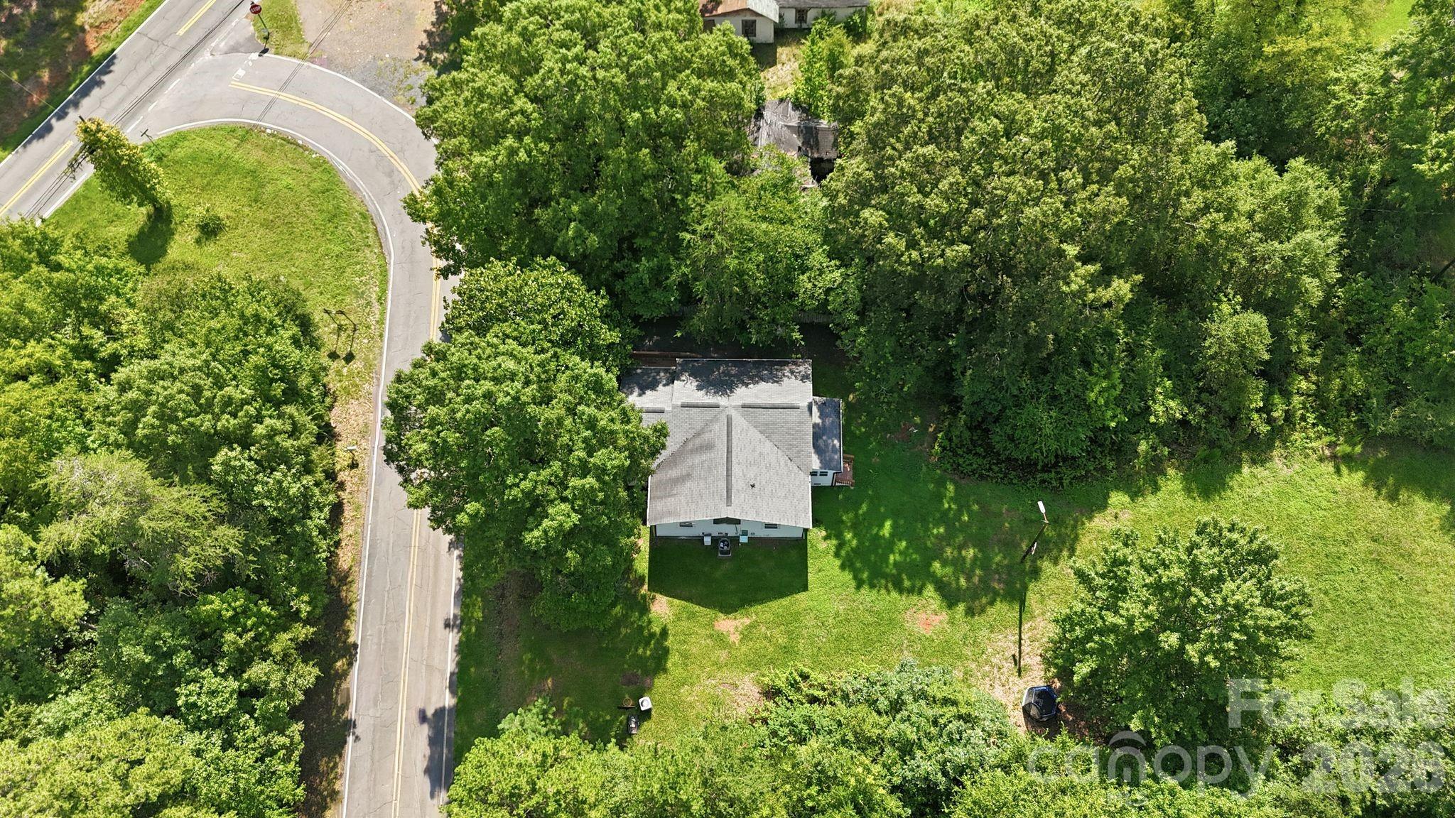 Single Family Residence at 45680 Blackhawk Lane, New London, photo 43 of 43