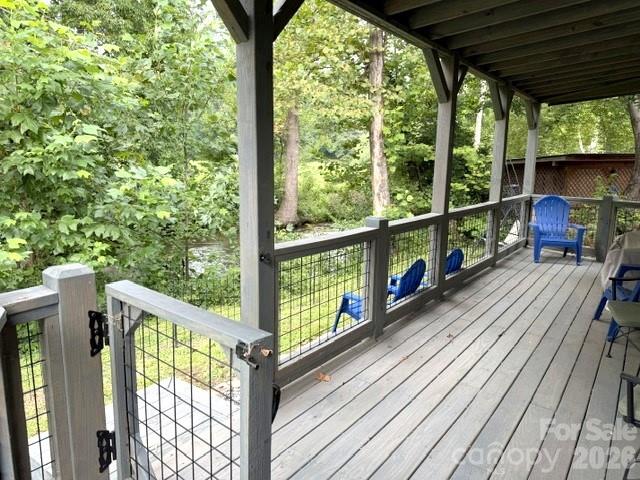 Single Family Residence at 30 Aqua Vista Loop, Waynesville, photo 6 of 21