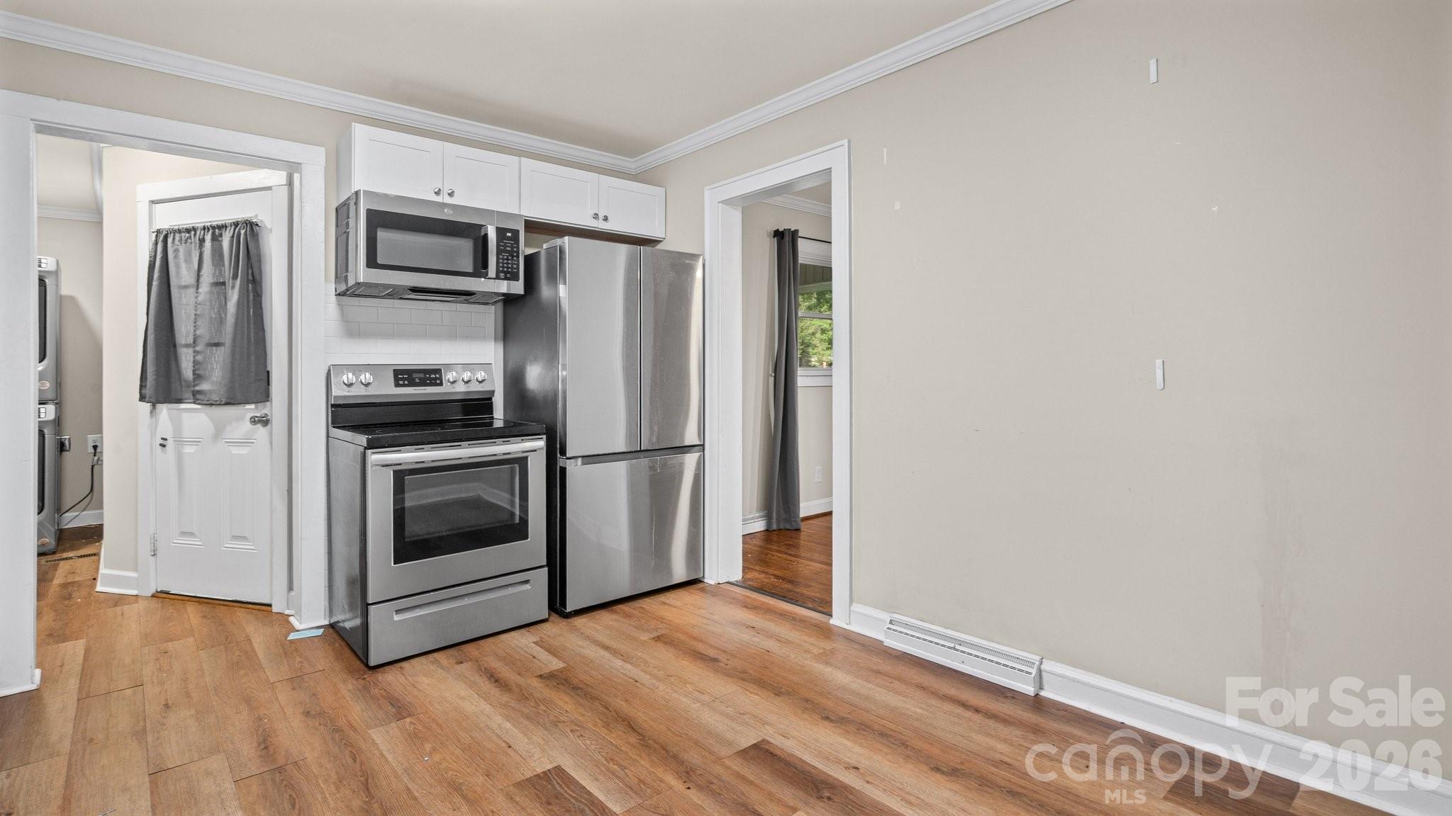 Single Family Residence at 902 Dogwood Drive, Gastonia, photo 5 of 21