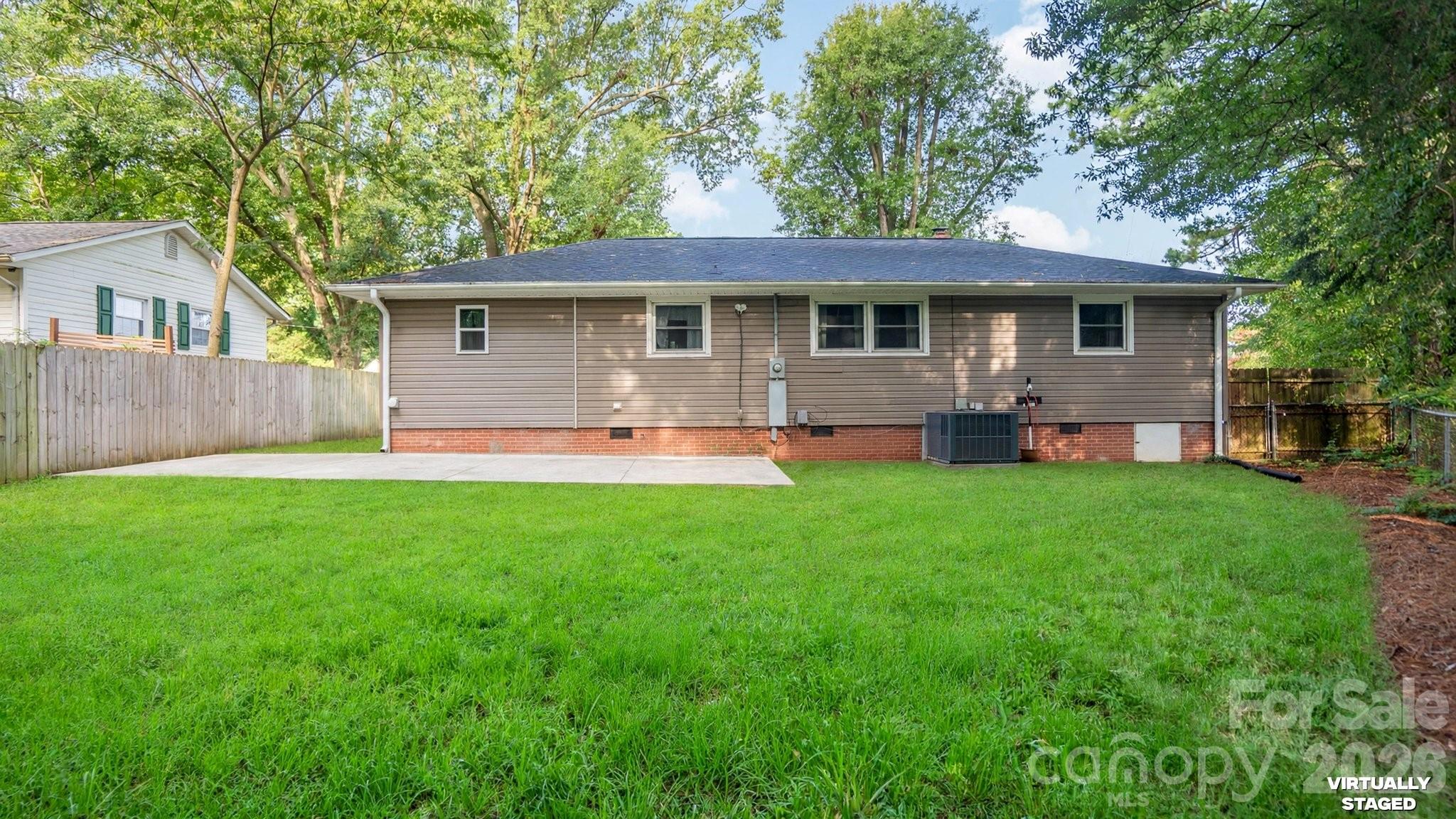 Single Family Residence at 902 Dogwood Drive, Gastonia, photo 20 of 21