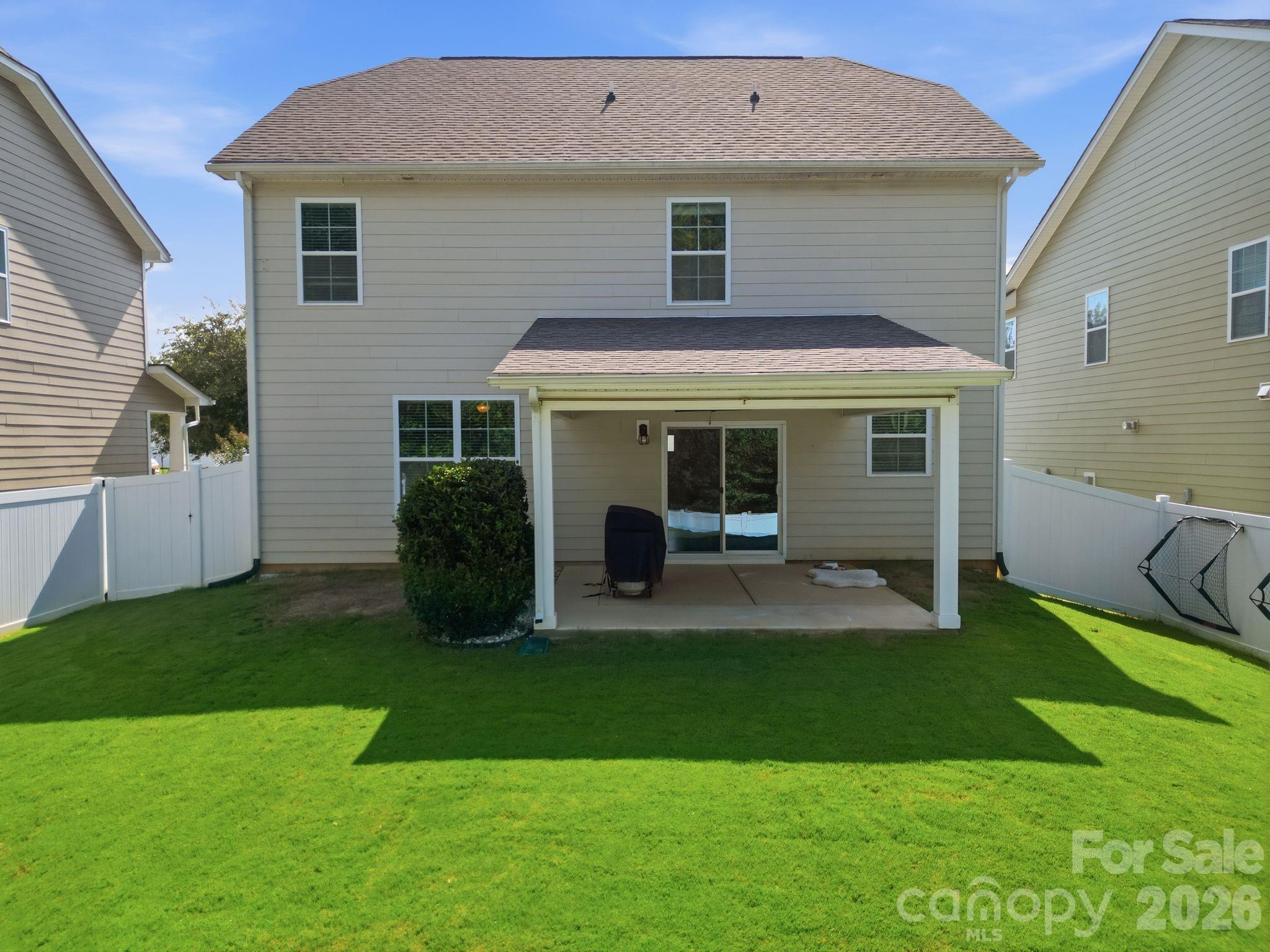 Single Family Residence at 3830 Lake Breeze Drive, Sherrills Ford, photo 7 of 35