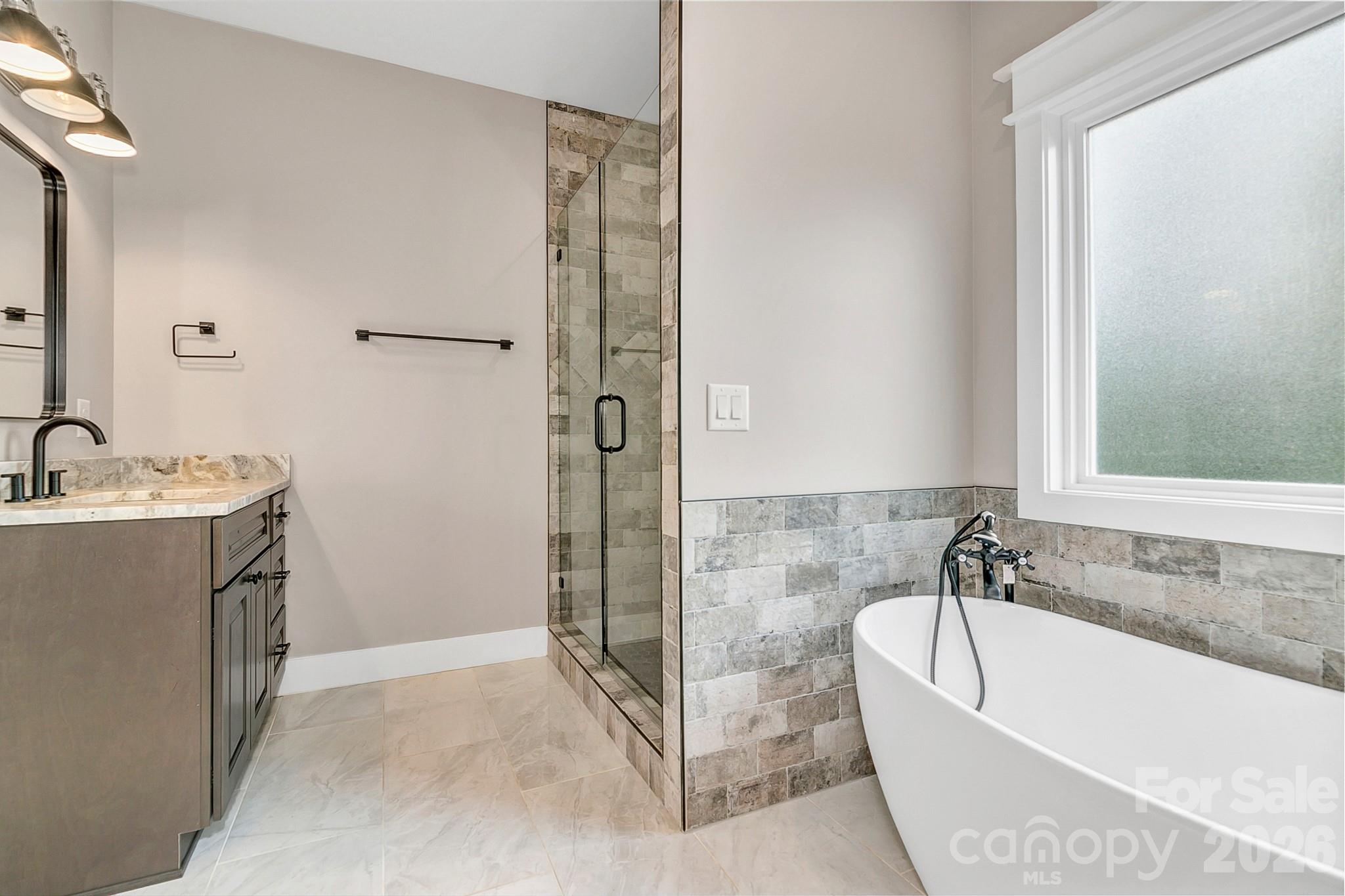 Single Family Residence at 143 Sunny Morning Court, Hendersonville, photo 18 of 48