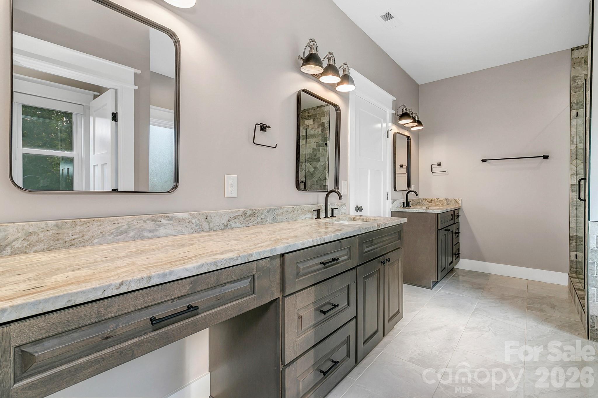 Single Family Residence at 143 Sunny Morning Court, Hendersonville, photo 19 of 48