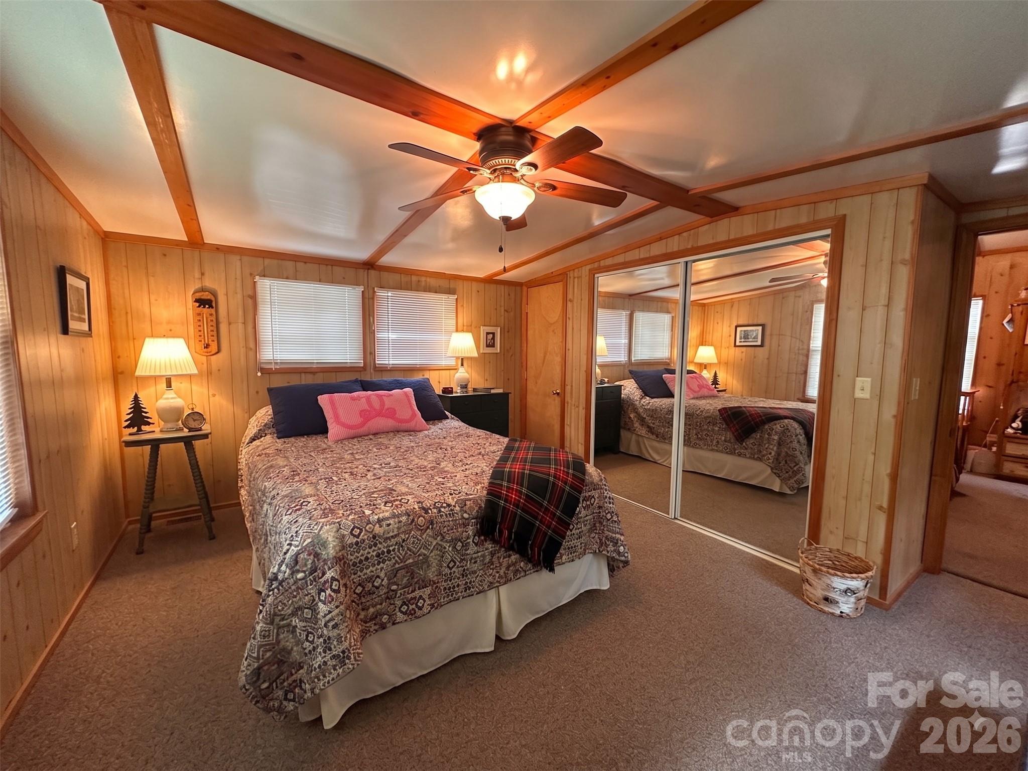 Master Bd Ai decor - 21 Bear Cub Drive, Spruce Pine