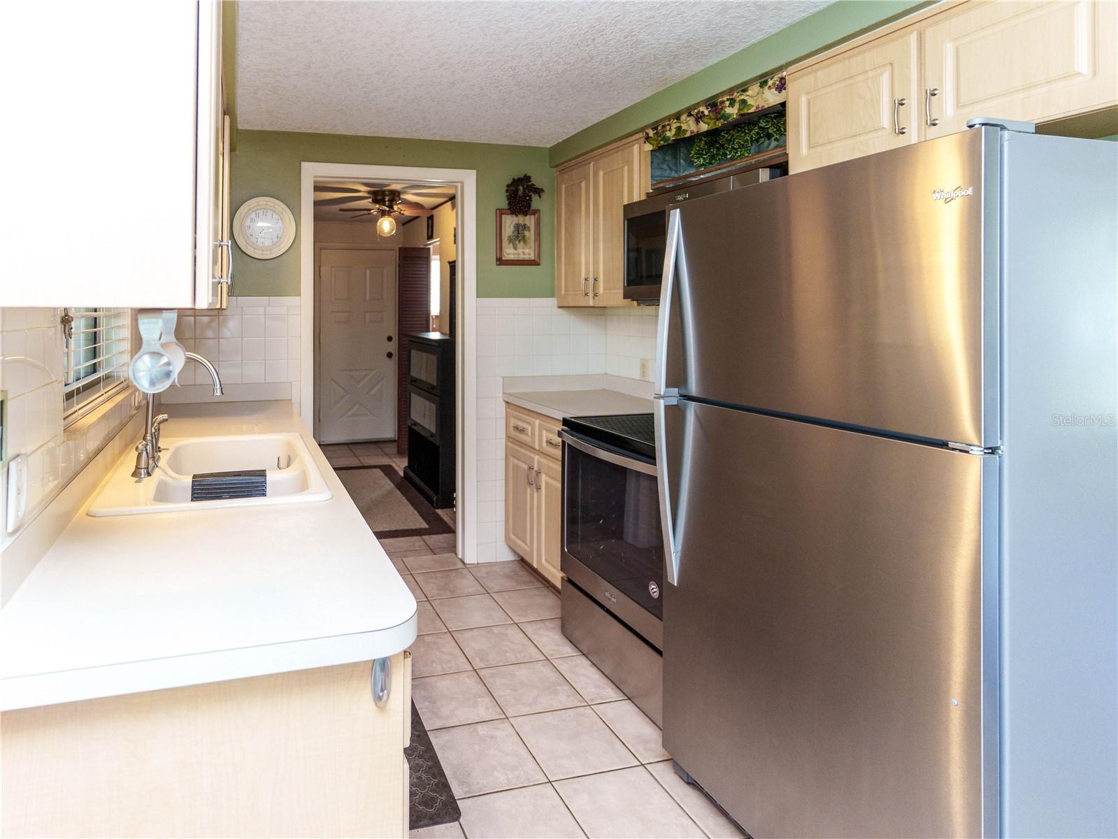 Single Family Residence at 6155 ILLINOIS AVE, NEW PORT RICHEY, photo 7 of 61