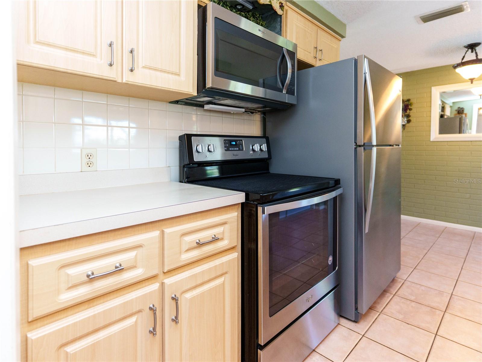 Single Family Residence at 6155 ILLINOIS AVE, NEW PORT RICHEY, photo 13 of 61