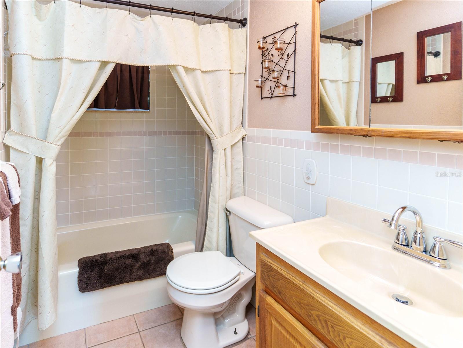 Secondary Bath - 6155 ILLINOIS AVE, NEW PORT RICHEY