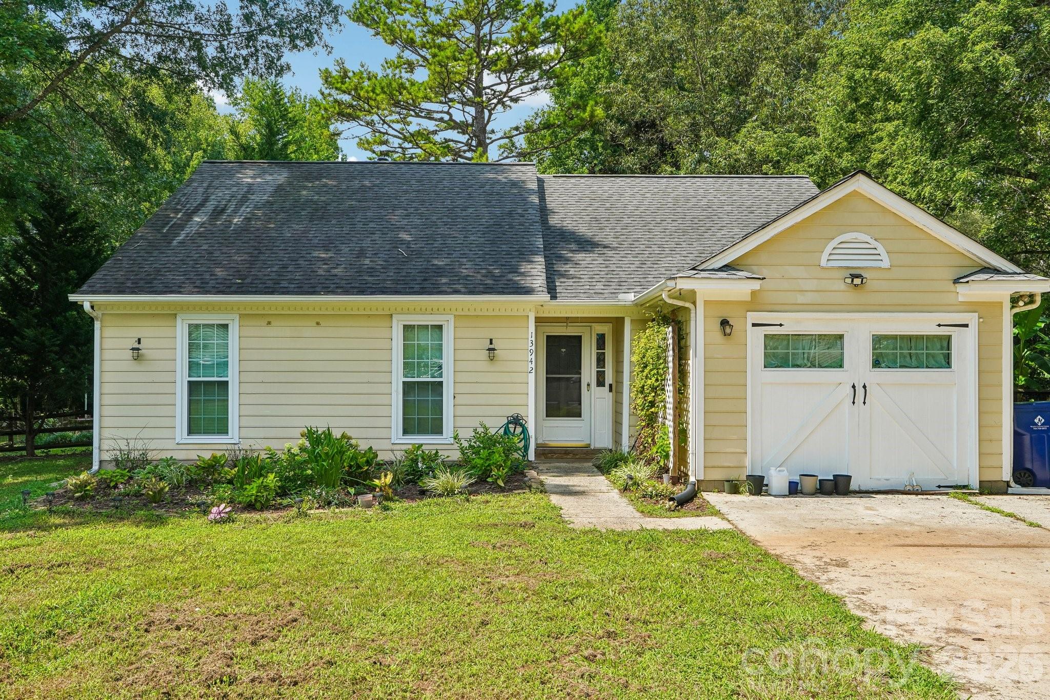 Single Family Residence at 13942 Dannemara Drive, Pineville