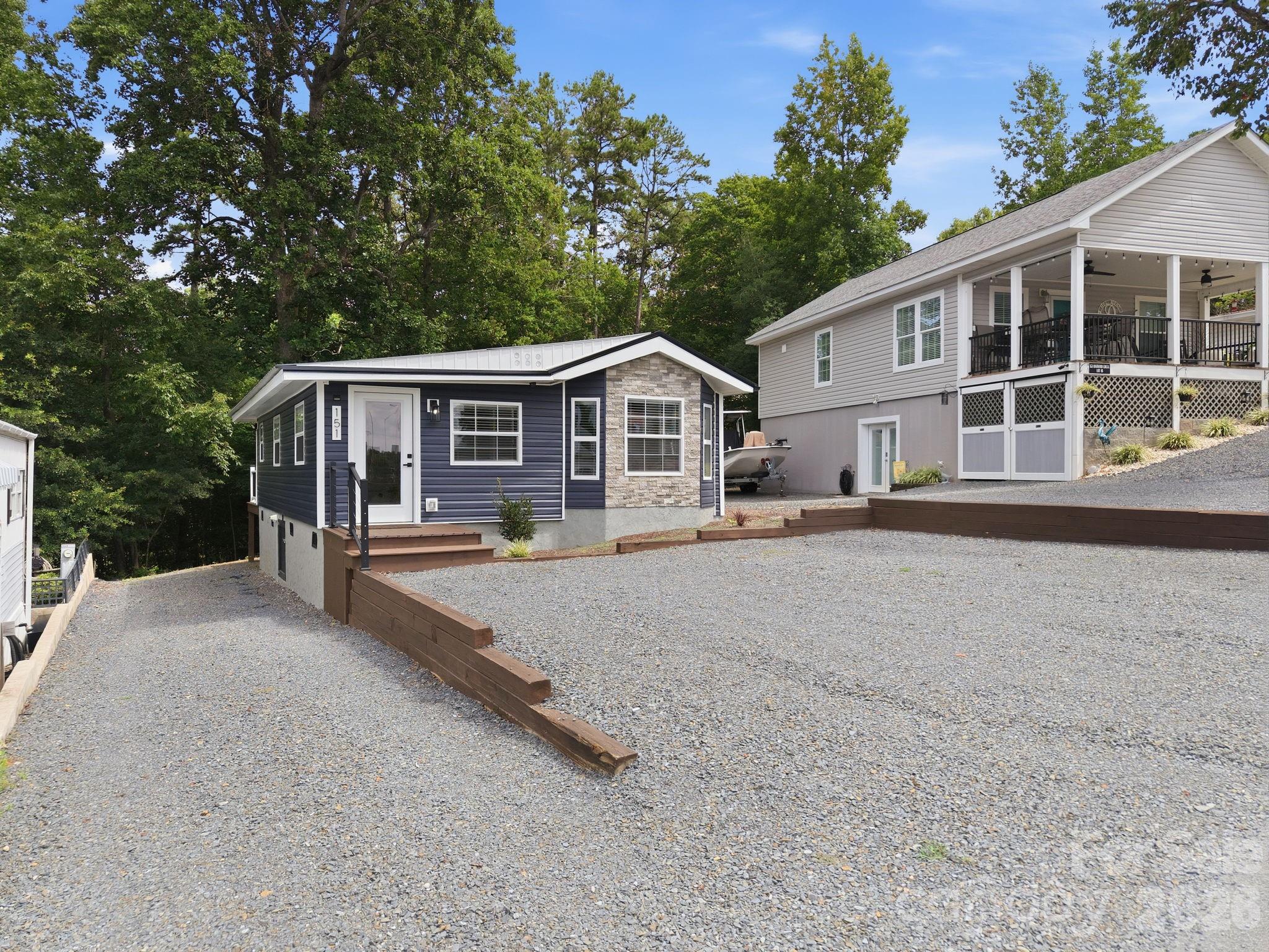Single Family Residence at 151 Dogwood Circle, New London, photo 2 of 44