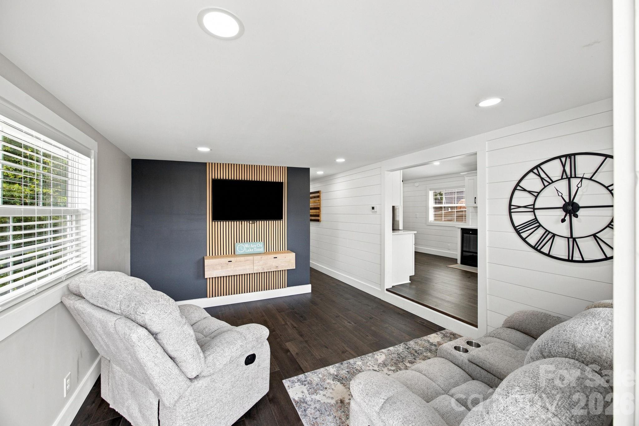 Single Family Residence at 151 Dogwood Circle, New London, photo 20 of 44