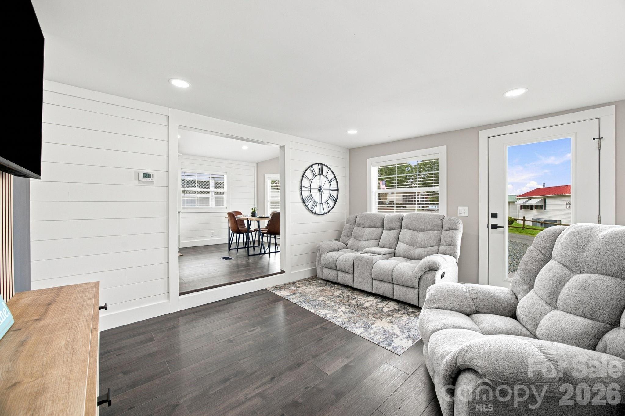 Single Family Residence at 151 Dogwood Circle, New London, photo 23 of 44