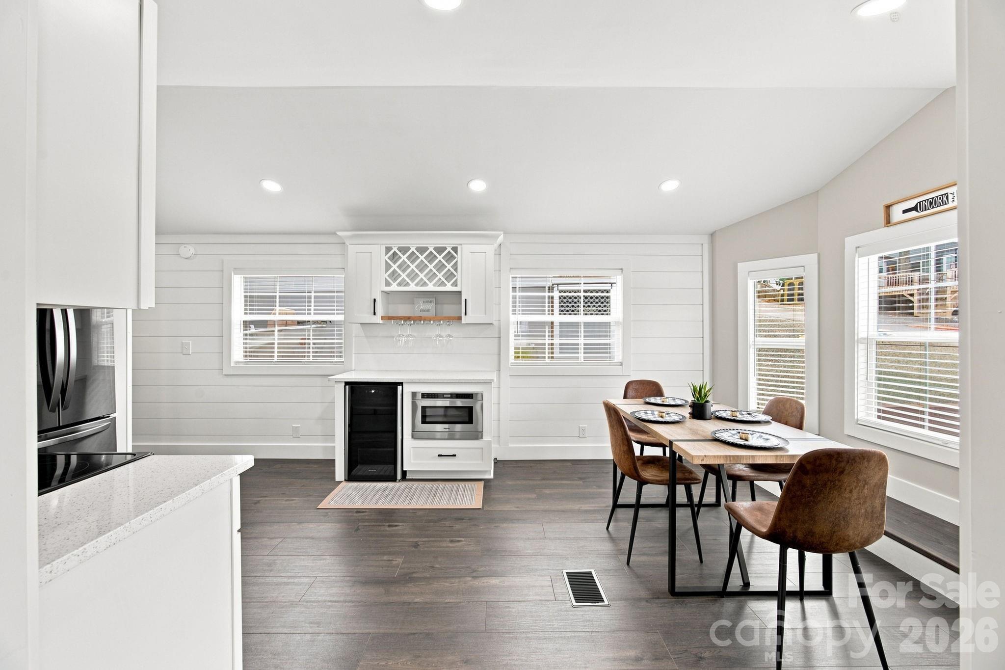 Single Family Residence at 151 Dogwood Circle, New London, photo 24 of 44