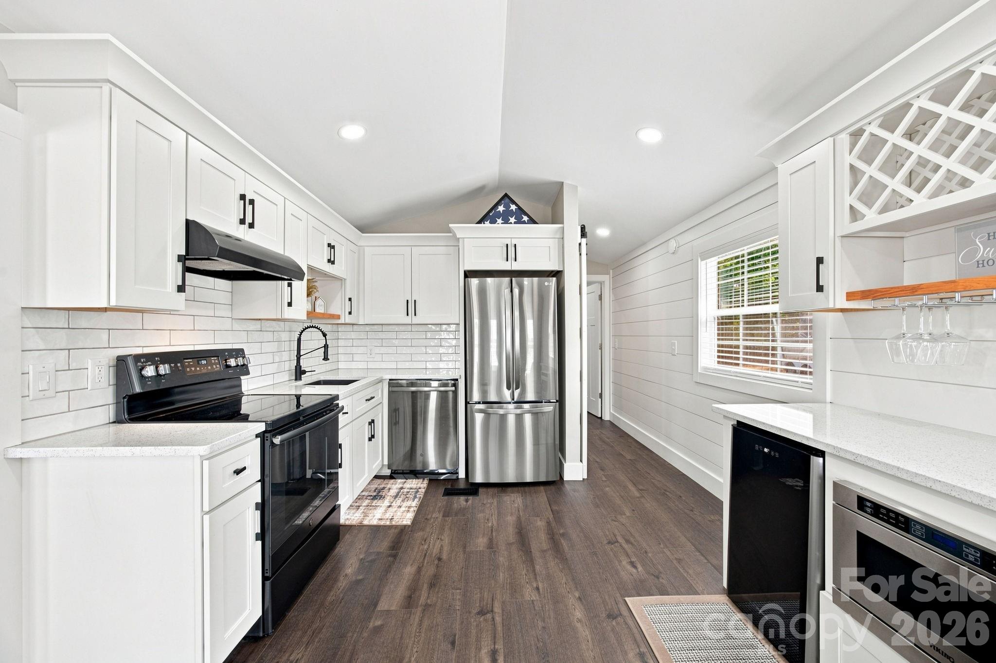 Single Family Residence at 151 Dogwood Circle, New London, photo 28 of 44