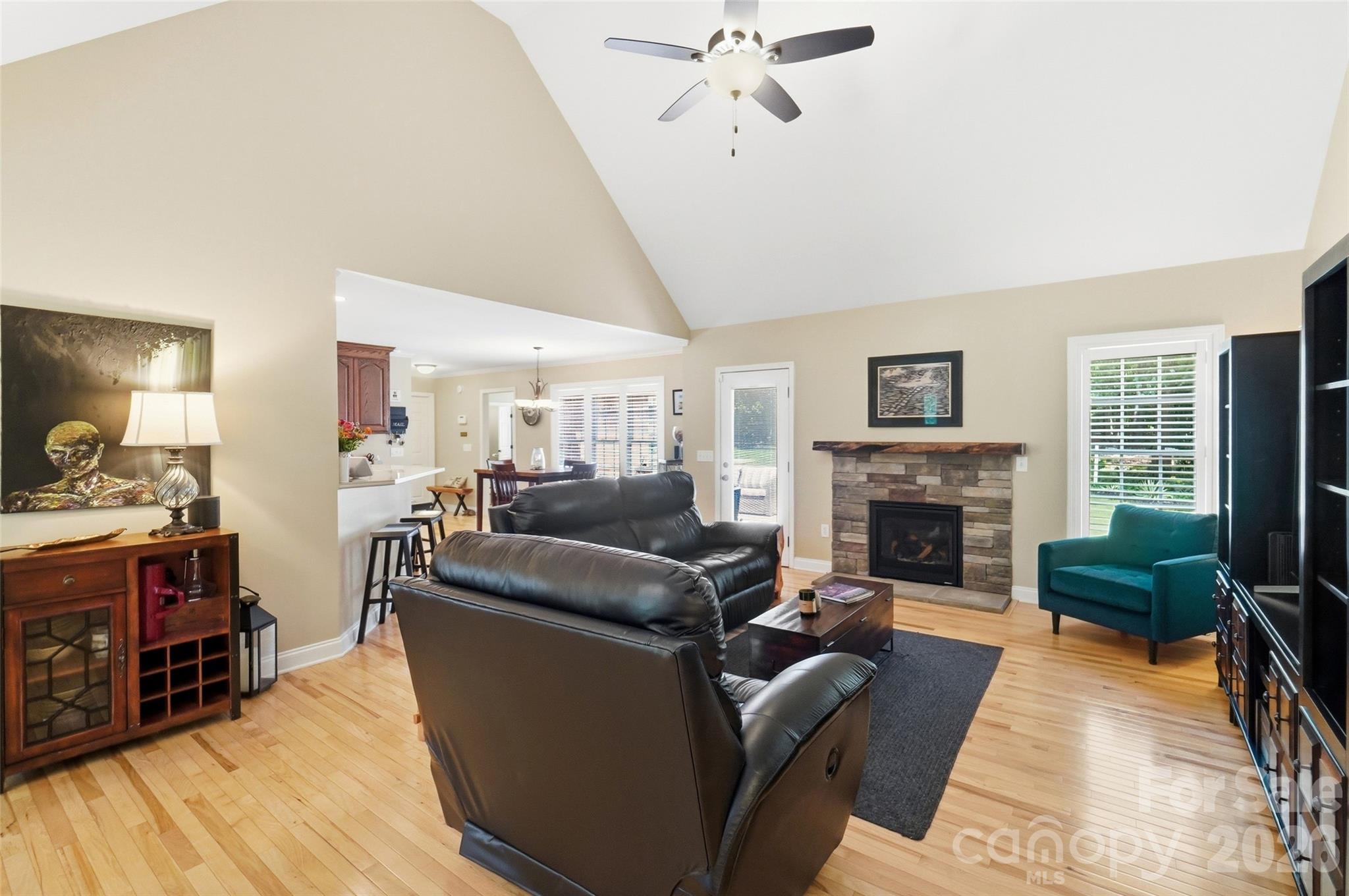 Single Family Residence at 7627 Maple Bluff Lane, Concord, photo 8 of 48