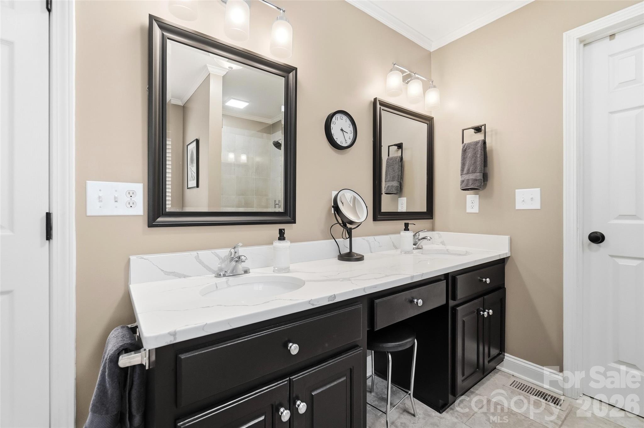 Single Family Residence at 7627 Maple Bluff Lane, Concord, photo 23 of 48