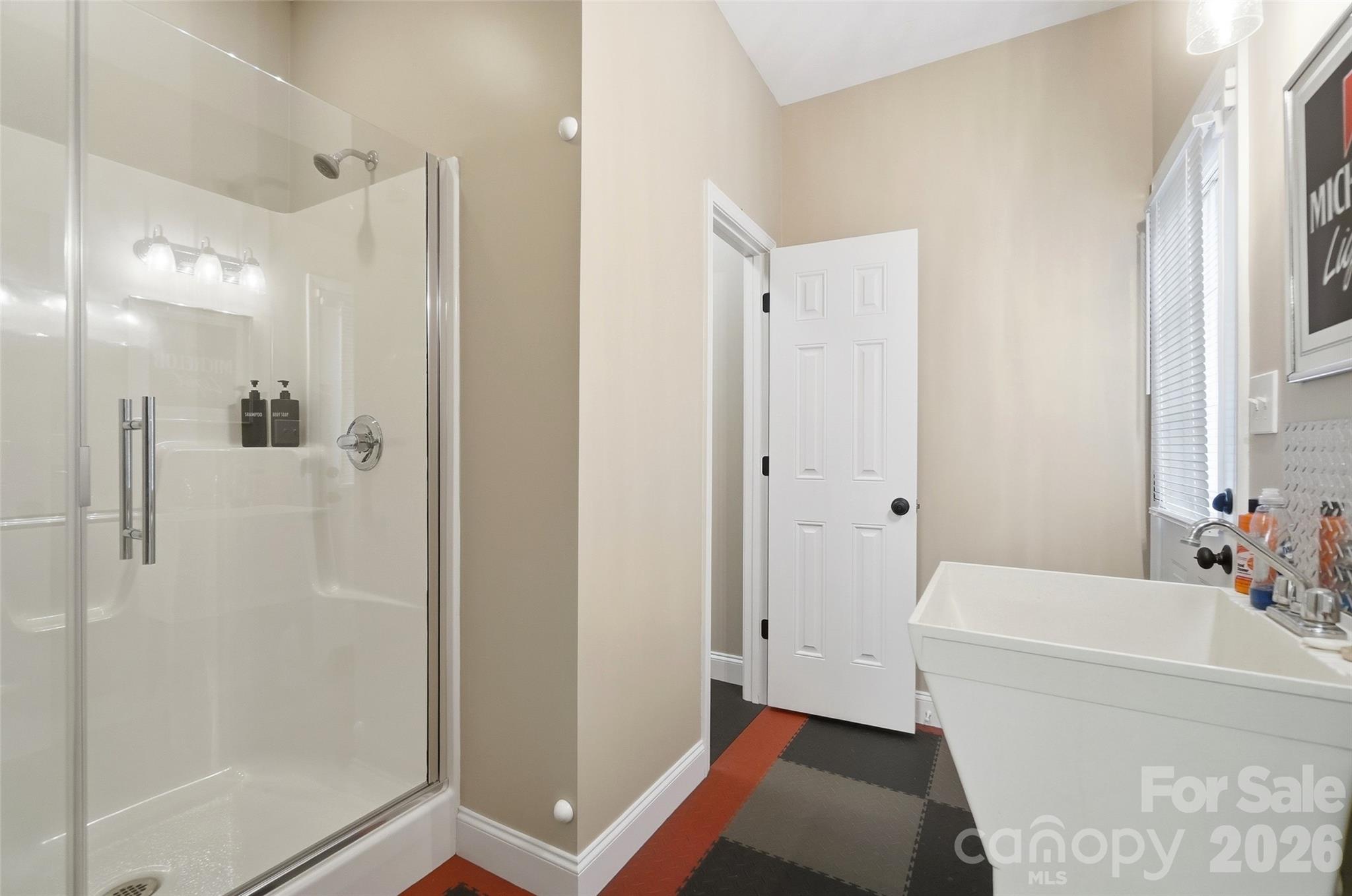 Single Family Residence at 7627 Maple Bluff Lane, Concord, photo 42 of 48